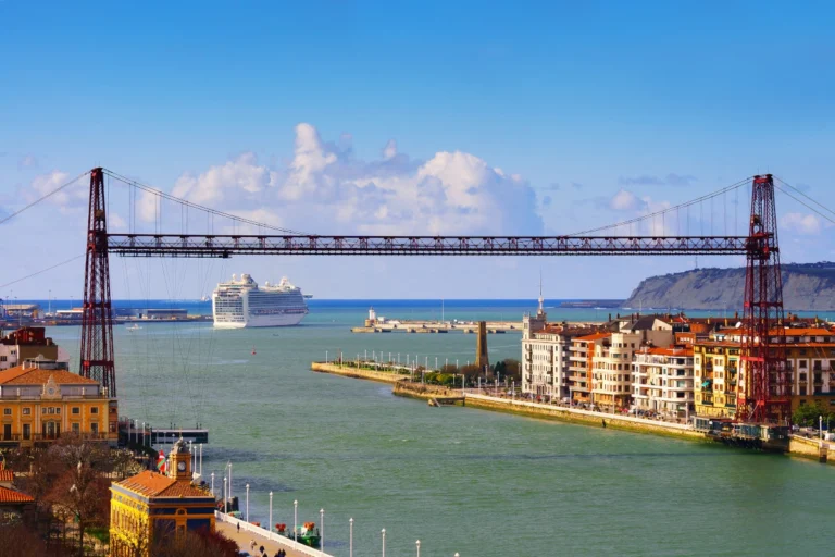 Imagen de el puente Bizkaia en Getxo